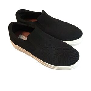 MIA slip on knit platform sneakers 7.5